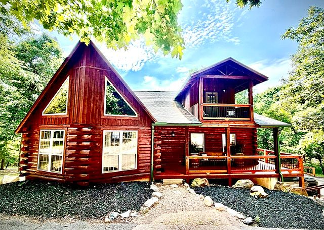 1st image of 369 Lake Forest Dr