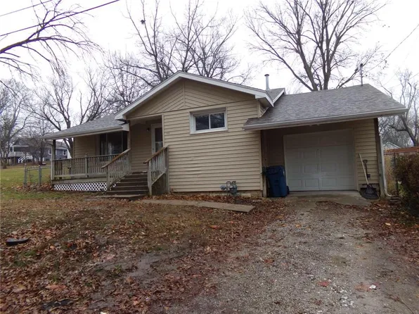 911 Ley St, Excelsior Springs, MO 64024