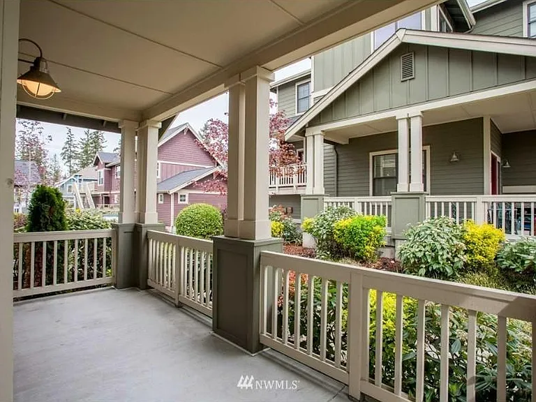 1867 NE Kenyon Ct — Photo 13