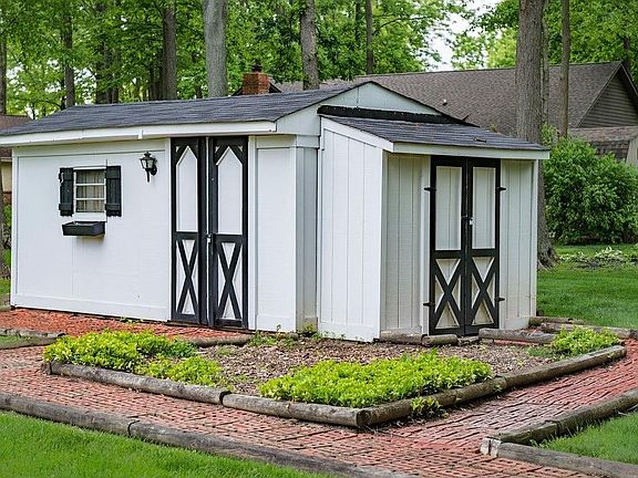 5th image of 392 Glenbrook Ln