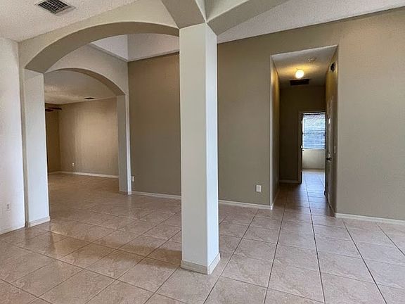 3rd image of 1819 Wedgewood Way