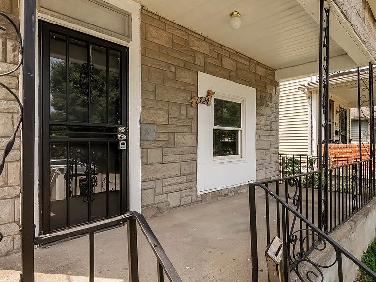 1724 Garland Ave — Photo 4