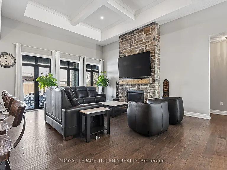9861 Glendon Dr #218 — Photo 7