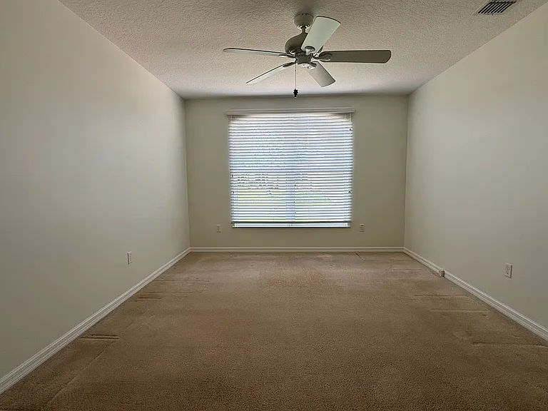 515 S Valencia Cir SW — Photo 15