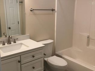 1009 Red Fox Ln, Pulaski, VA 24301