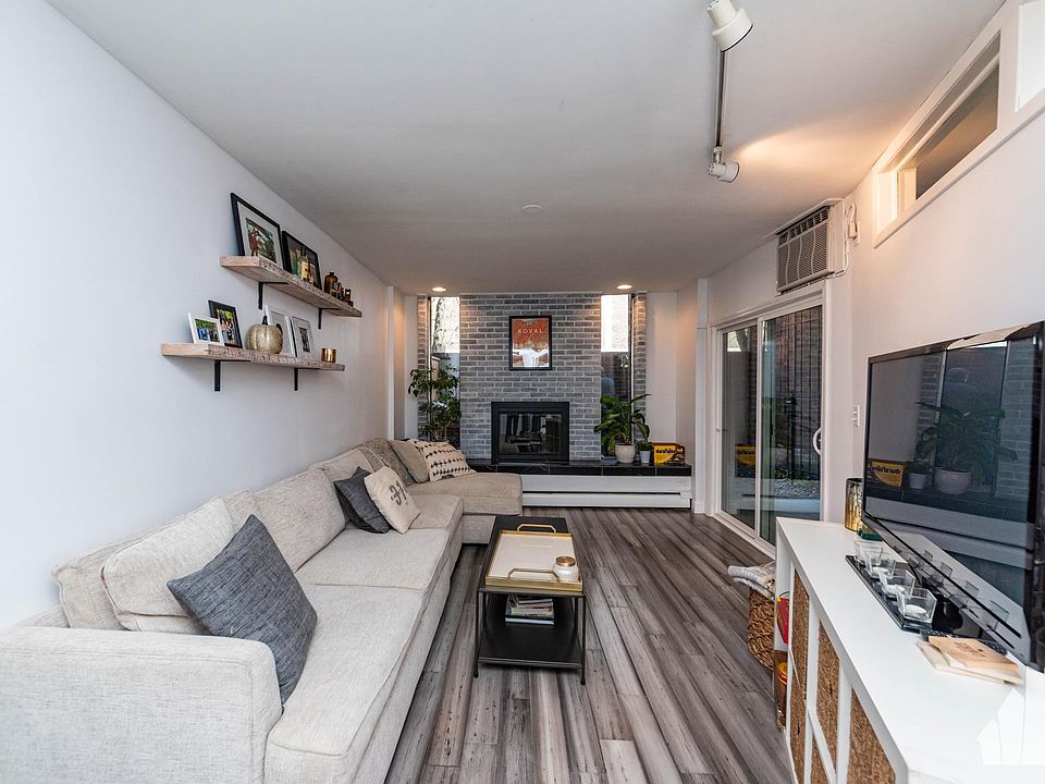 1st image of 1750 N Wells St #106F