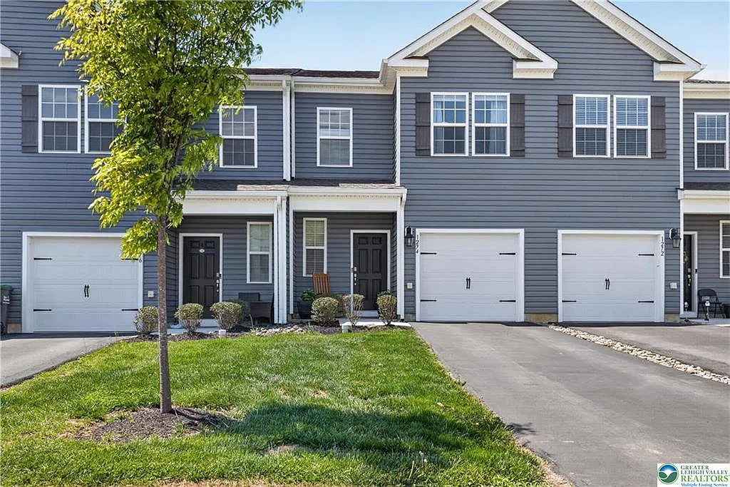 3 bed, 2.5 bath, 1500 sqft, $2,500 — Photo 1