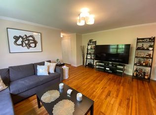 2 E Mill Dr APT 3G, Great Neck, NY 11021