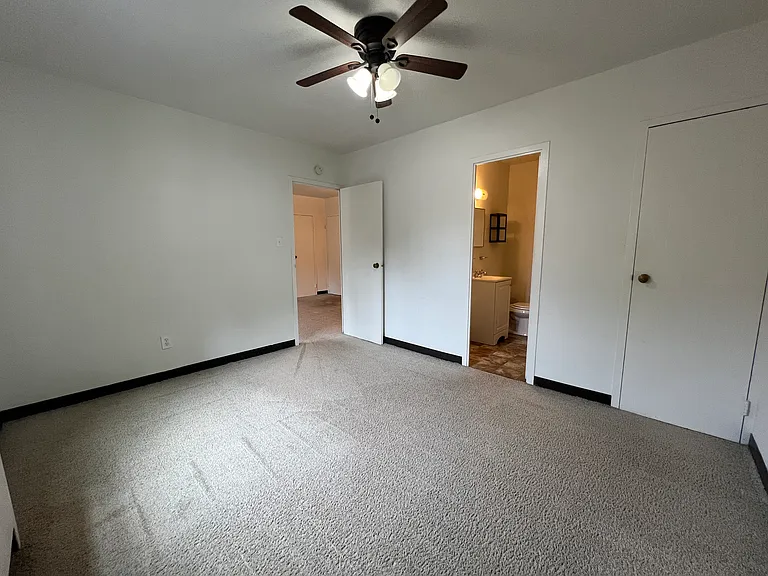5326 Fifth #28
