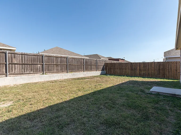 1331 E Candor Dr — Photo 7