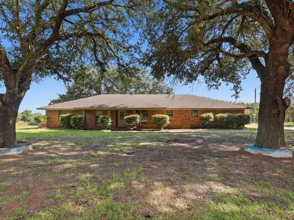 328 County Road 1745, Mount Pleasant, TX 75455