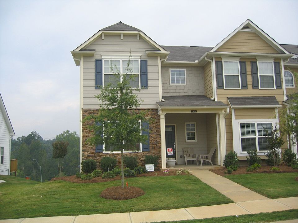 1st image of 2430 Suwanee Pointe Dr