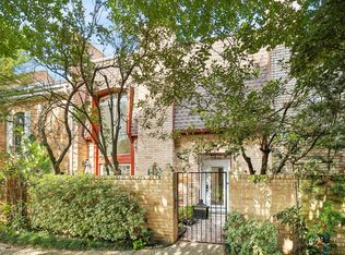 2832 Bellefontaine St, Houston, TX 77025