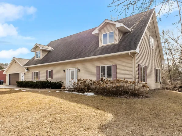 6566 Spruce Dr, Cannon Falls, MN 55009