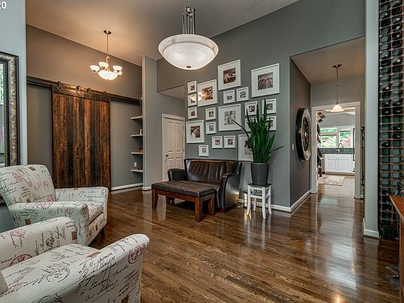 3rd image of 3095 Kensington Ct