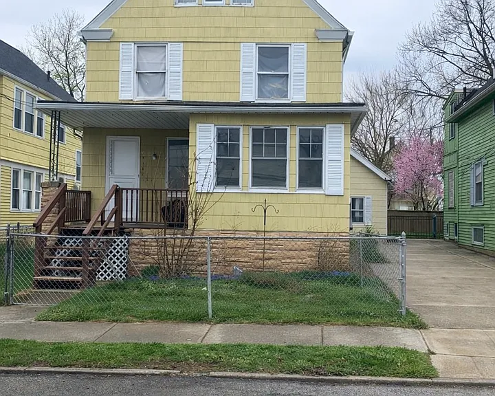 3540 W 61st St — Photo 1