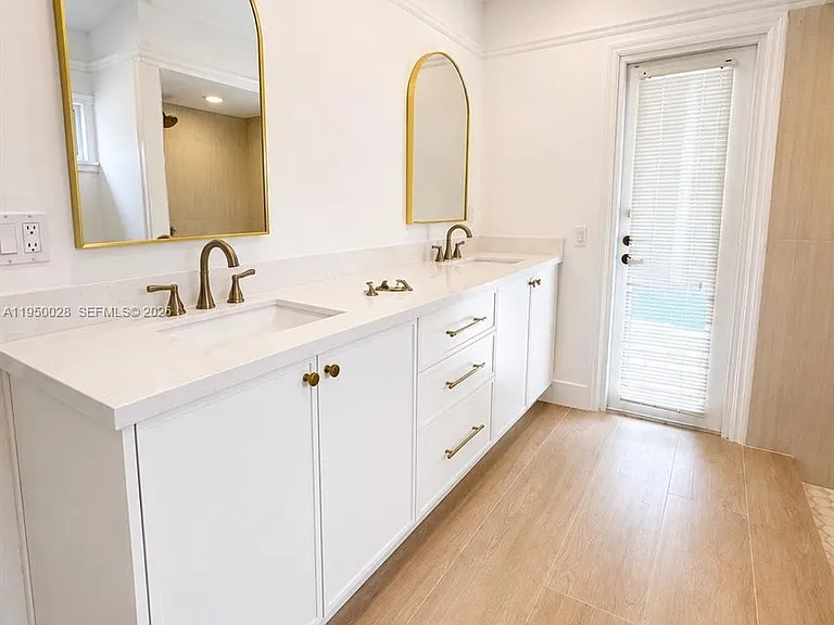 13005 Zambrana St — Photo 13