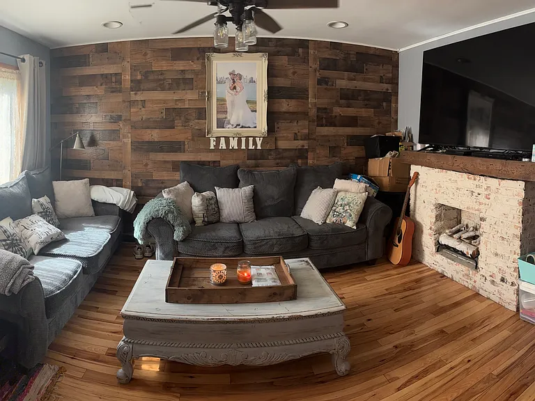 4611 Cracow Ave — Photo 3