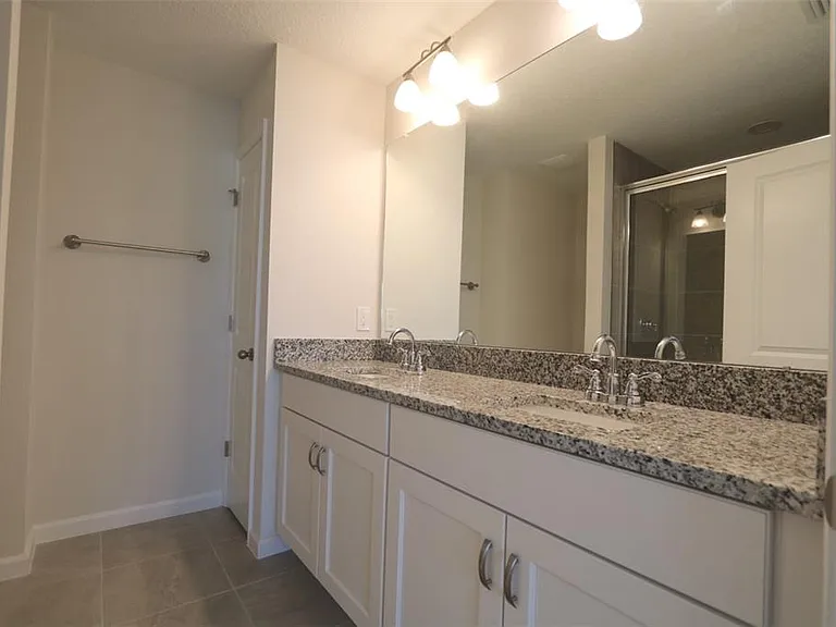 10914 Quickwater Ct — Photo 12