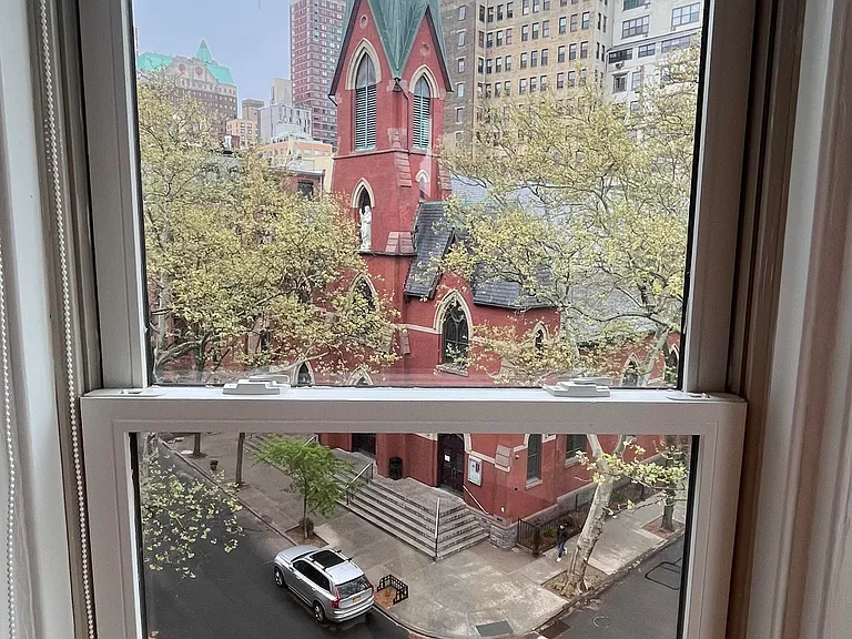 20 Sidney Pl #3B — Photo 2