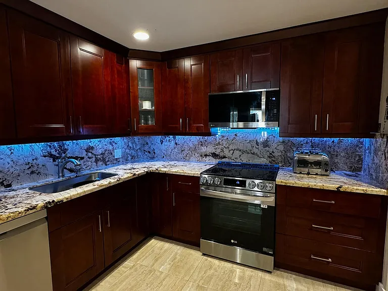 5520 Coach House Cir #G — Photo 8