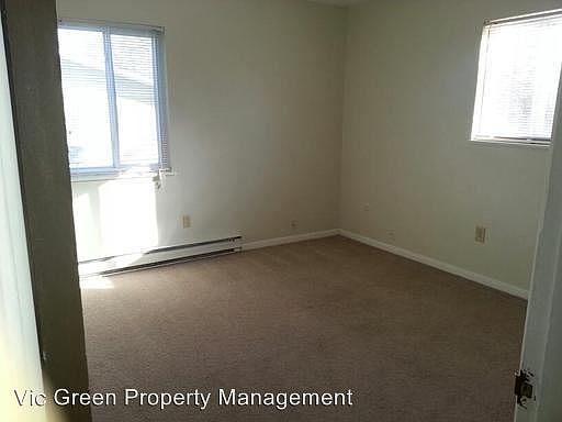 3rd image of 4540 Elliot Ave APT 1