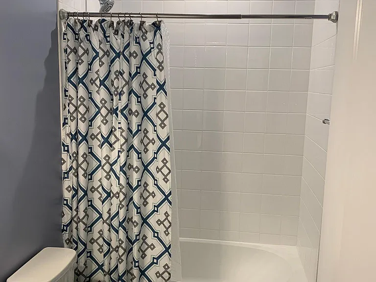 Full Hallbath