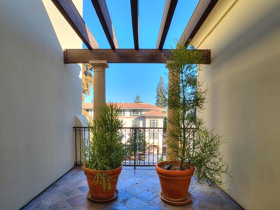4th image of 4601 Coldwater Canyon Ave Unit 306