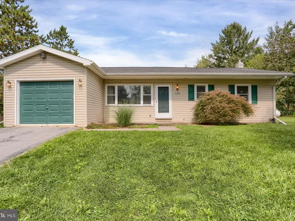 138 W Blade Dr, Pennsylvania Furnace, PA 16865