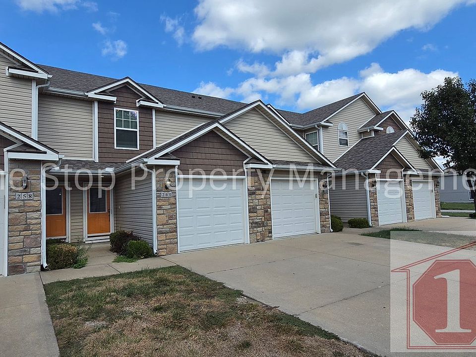 1st image of 260 Pointe Ln