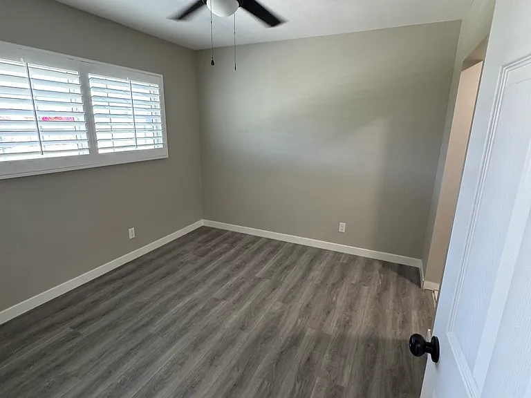 1235 Erringer Rd — Photo 9