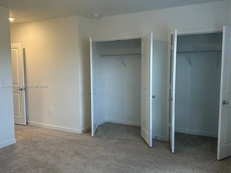509 NE 1st Dr — Photo 6
