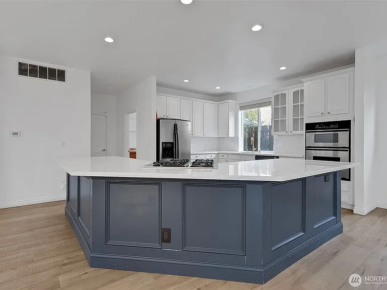 6735 Montevista Dr SE — Photo 7