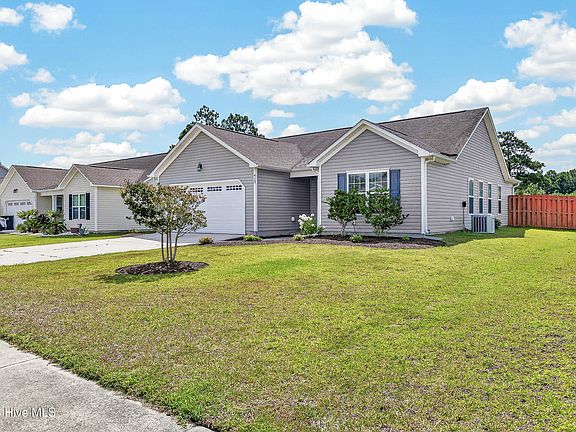 2nd image of 412 Amaryllis Lane
