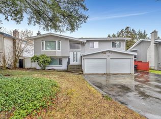 19536 118b Ave, Pitt Meadows, BC V3Y 1L3