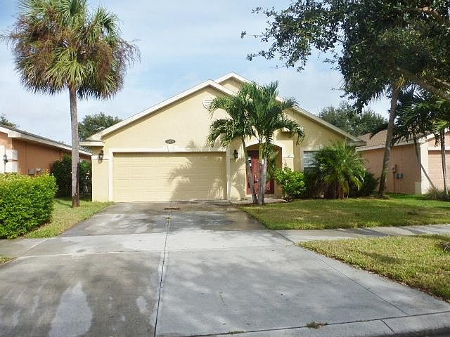 1st image of 15076 Savannah Dr