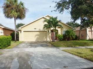 15076 Savannah Dr, Naples, FL 34119