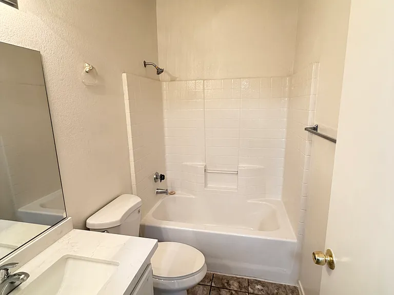 7241 Indian Creek Ln #201 — Photo 17