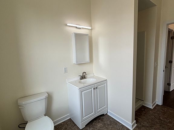 4th image of 320 Main St APT 10A