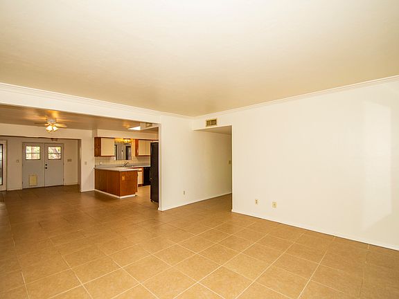 3rd image of 291 W Paseo Del Chino
