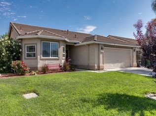 653 E Springer Dr, Turlock, CA 95382