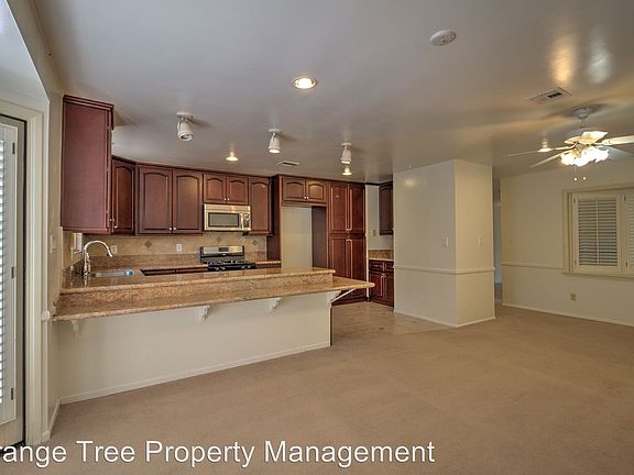 2nd image of 25030 Fern Ave