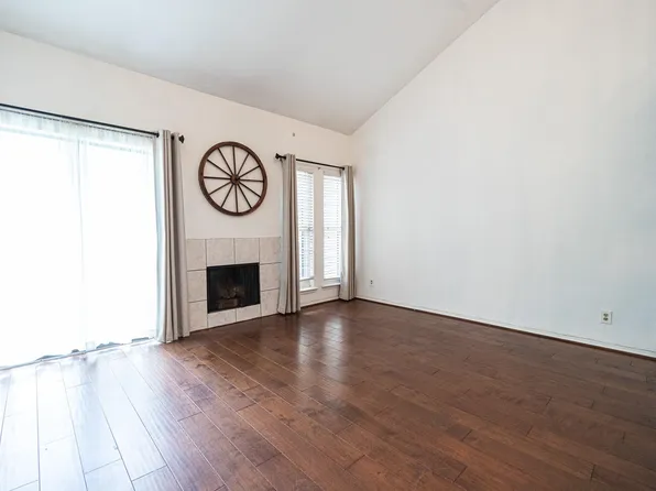 10811 Richmond Ave APT 39, Houston, TX 77042