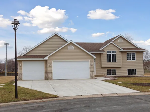 226 W Court Cir, Norwood Young America, MN 55368