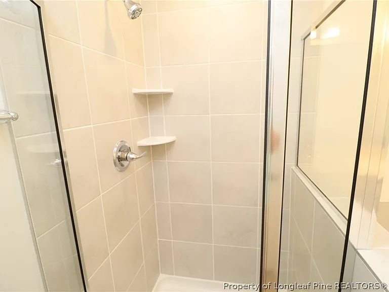 917 Kensley Grove Ln — Photo 33
