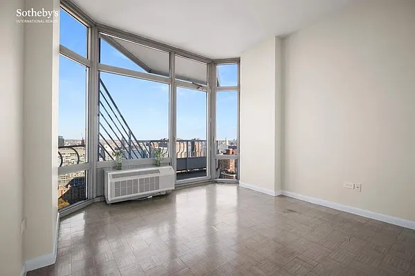 Rented by Sotheby's International Realty | media 23