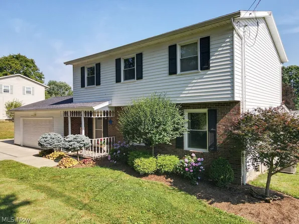 3137 Queen Rd, Ravenna, OH 44266