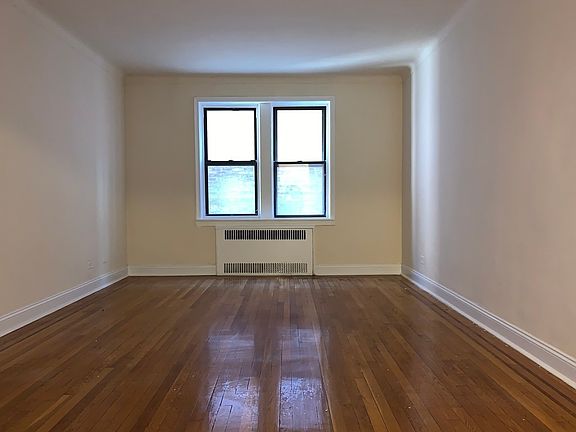 3rd image of 4915 Skillman Ave #B1