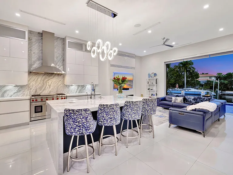 334 Isle Of Capri Dr — Photo 101