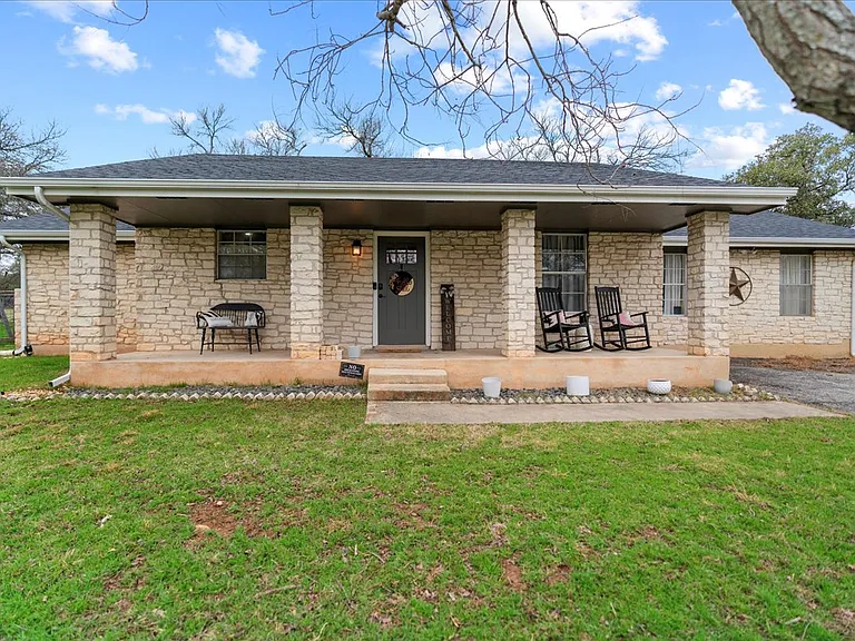 3702 Del Rio Ct — Photo 36